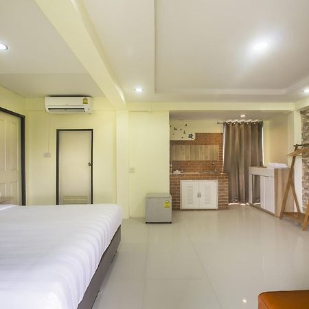 Petchsiri Room เพชรสิริรูม Ban Sai Mai エクステリア 写真